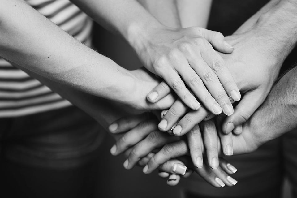 hands_together_community